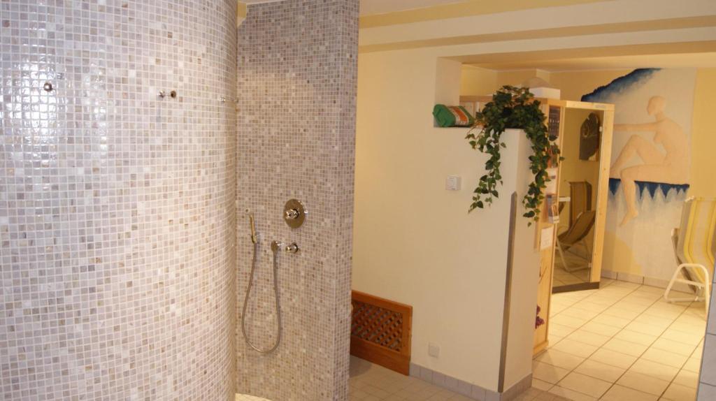 Hotel Sonnenheim บาด ไคลน์เคิร์ชไฮม์ ภายนอก รูปภาพ
